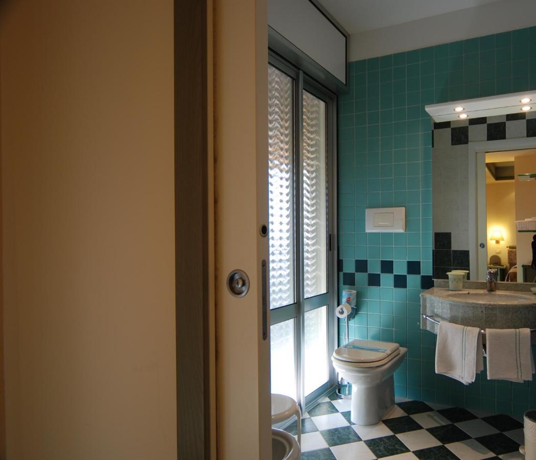 Hotel Montecarlo Lido di Jesolo Habitación foto